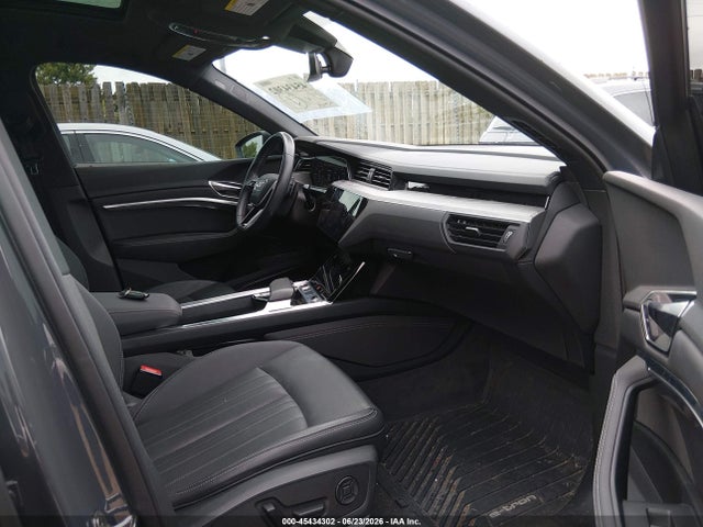 WA1CABGE4RB011070 Audi Q8 E-tron S Line Premium Plus Quattro