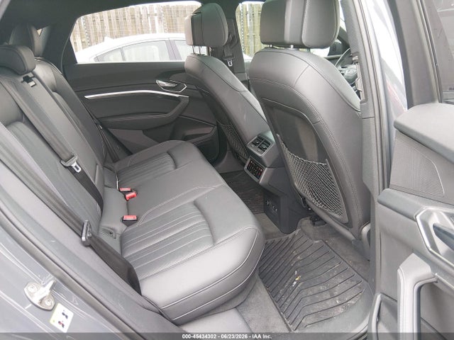 WA1CABGE4RB011070 Audi Q8 E-tron S Line Premium Plus Quattro