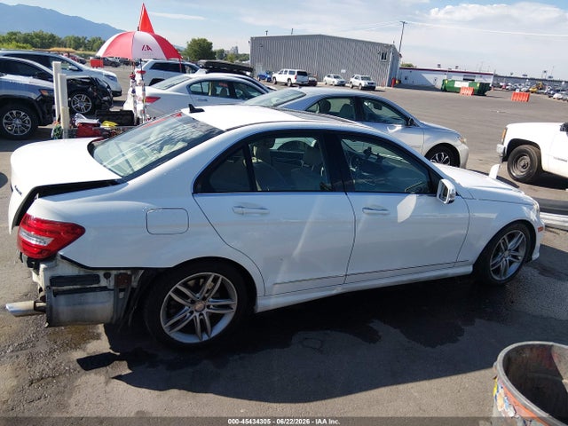 WDDGF8AB9EA961392 Mercedes-Benz C 300 Sport 4matic