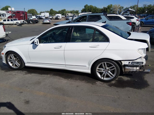WDDGF8AB9EA961392 Mercedes-Benz C 300 Sport 4matic
