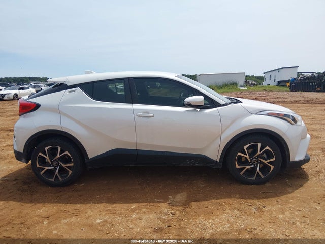 JTNKHMBX9K1028388 Toyota C-HR XLE