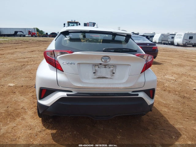 JTNKHMBX9K1028388 Toyota C-HR XLE