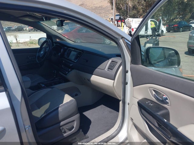 KIA Sedona Sx 2016 KNDMC5C16G6126090 Image 5
