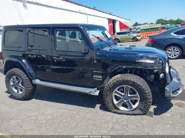1C4HJXEG1LW135097 Jeep Wrangler Unlimited Sahara