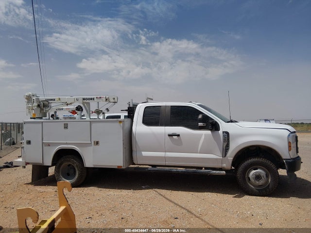 2024 Ford F-350 Chassis Lariat/xl/xlt მანქანა იყიდება აუქციონზე, vin: 1FD8X3HN6REE69055, აუქციონის ნომერი: 45434447