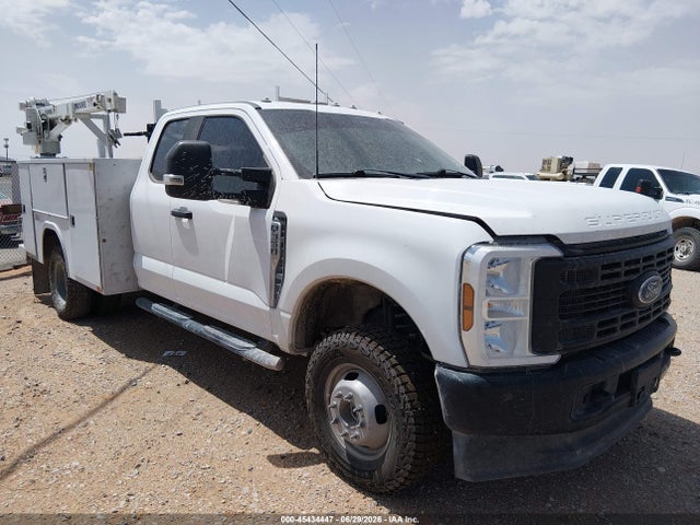 2024 Ford F-350 Chassis Lariat/xl/xlt მანქანა იყიდება აუქციონზე, vin: 1FD8X3HN6REE69055, აუქციონის ნომერი: 45434447