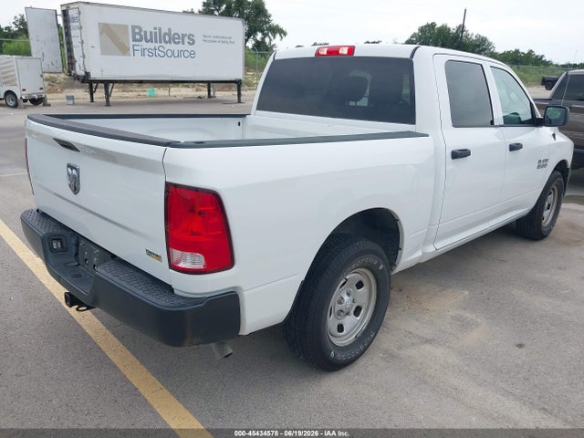 45434578 :رقم المزاد ، 1C6RR6KG1JS303618 vin ، 2018 Ram 1500 Tradesman  4x2 5'7 Box مزاد بيع