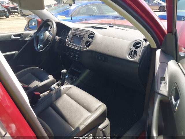 45434641 :رقم المزاد ، WVGBV3AX8EW120507 vin ، 2014 Volkswagen Tiguan Se مزاد بيع