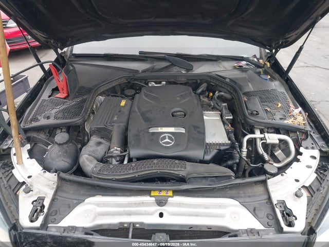 2016 Mercedes-benz C 300 მანქანა იყიდება აუქციონზე, vin: 55SWF4JB1GU148670, აუქციონის ნომერი: 45434647