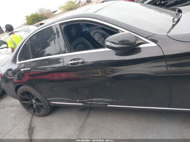 2016 Mercedes-benz C 300 მანქანა იყიდება აუქციონზე, vin: 55SWF4JB1GU148670, აუქციონის ნომერი: 45434647
