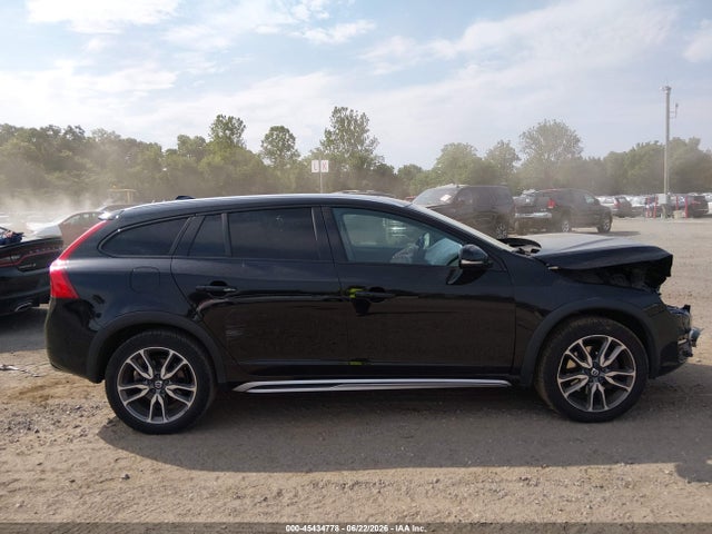 45434778 :رقم المزاد ، YV440MWK8J2054649 vin ، 2018 Volvo V60 Cross Country T5 مزاد بيع