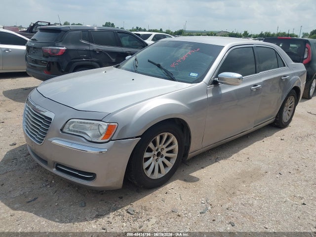 2013 Chrysler 300 Motown მანქანა იყიდება აუქციონზე, vin: 2C3CCAAGXDH626361, აუქციონის ნომერი: 45434796