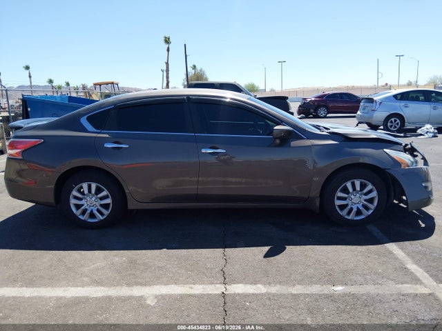 2015 Nissan Altima 2.5 S მანქანა იყიდება აუქციონზე, vin: 1N4AL3AP9FN880044, აუქციონის ნომერი: 45434823