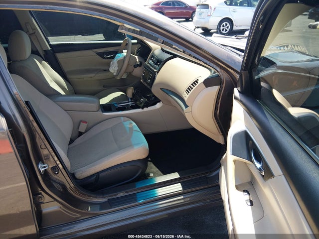 2015 Nissan Altima 2.5 S მანქანა იყიდება აუქციონზე, vin: 1N4AL3AP9FN880044, აუქციონის ნომერი: 45434823
