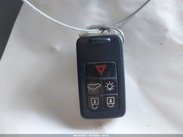 Продажа на аукционе авто 2015 Volvo Xc60 T5 Premier, vin: YV440MDKXF2698485, номер лота: 45434831