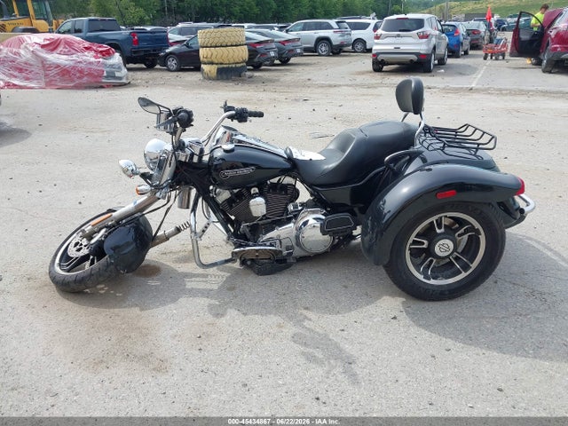 Harley-Davidson Flrt Free Wheeler 2015 1HD1MCM14FB859844 Image 14