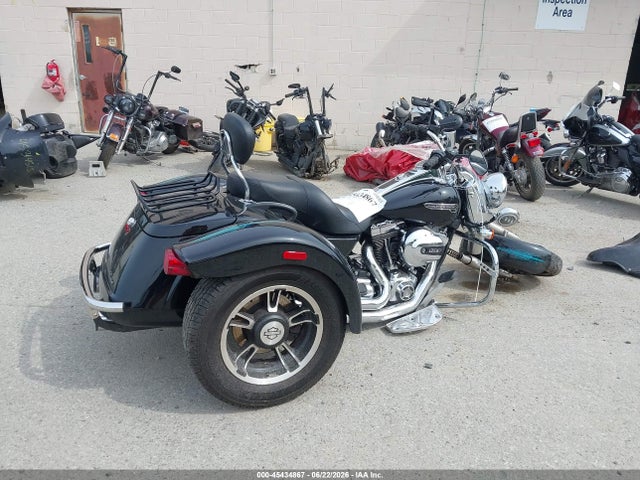 Harley-Davidson Flrt Free Wheeler 2015 1HD1MCM14FB859844 Image 4