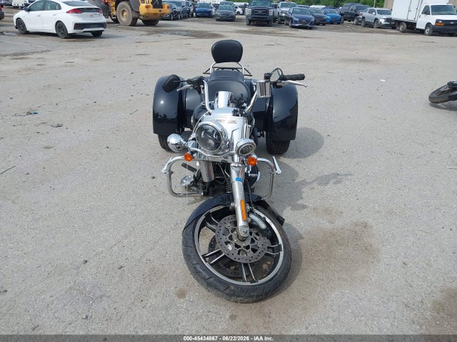 Harley-Davidson Flrt Free Wheeler 2015 1HD1MCM14FB859844 Image 5