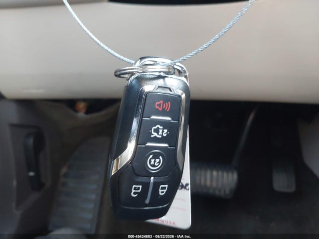 2LMPJ6KR8HBL35494 Lincoln Mkx Select