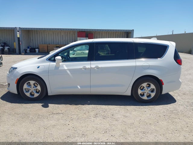 Chrysler Pacifica Hybrid Touring Plus 2017 2C4RC1H7XHR797428 Image 14