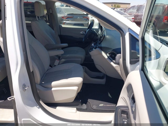 Chrysler Pacifica Hybrid Touring Plus 2017 2C4RC1H7XHR797428 Image 5