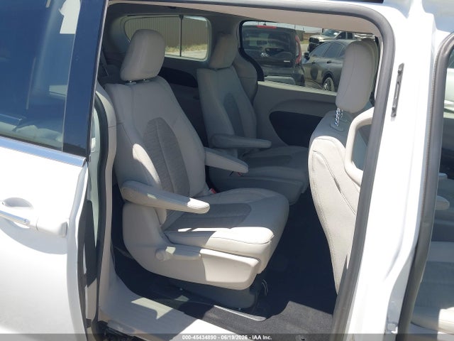 Chrysler Pacifica Hybrid Touring Plus 2017 2C4RC1H7XHR797428 Image 8