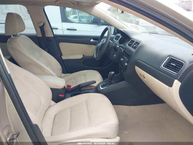 45434892 :رقم المزاد ، 3VWD07AJ4EM225718 vin ، 2014 Volkswagen Jetta 1.8t Se مزاد بيع