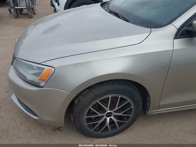 45434892 :رقم المزاد ، 3VWD07AJ4EM225718 vin ، 2014 Volkswagen Jetta 1.8t Se مزاد بيع