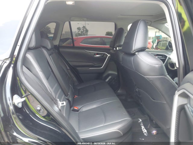 JTMB6RFV0SD582577 Toyota Rav4 Hybrid Xle Premium