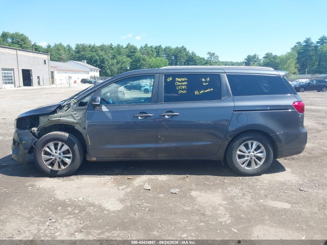 KIA SEDONA LX 2017 KNDMB5C18H6253332 Image 15