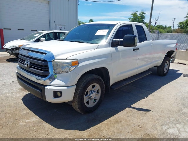 Продаж на аукціоні авто 2017 Toyota Tundra Sr 5.7l V8, vin: 5TFCY5F12HX021910, номер лоту: 45435028