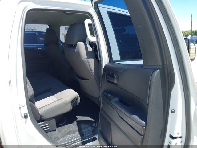 Продаж на аукціоні авто 2017 Toyota Tundra Sr 5.7l V8, vin: 5TFCY5F12HX021910, номер лоту: 45435028