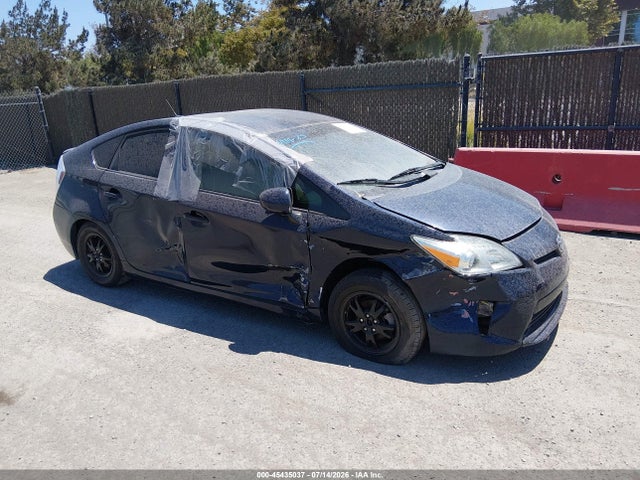 Toyota Prius Three 2015 JTDKN3DUXF0436758 Image 1