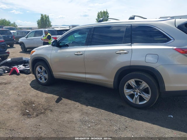 Toyota Highlander Limited V6 2015 5TDYKRFH6FS116100 Image 15