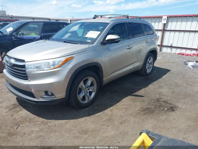 Toyota Highlander Limited V6 2015 5TDYKRFH6FS116100 Image 2