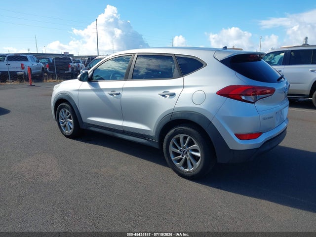 Hyundai TUCSON SE 2018 KM8J23A41JU700570 Image 3