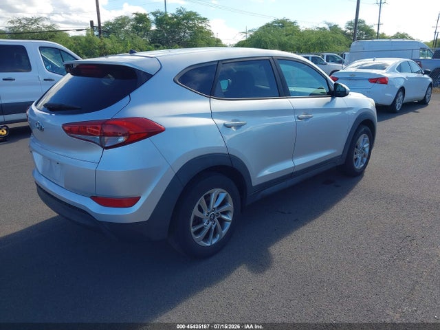 Hyundai TUCSON SE 2018 KM8J23A41JU700570 Image 4