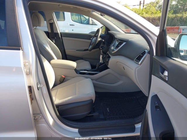 Hyundai TUCSON SE 2018 KM8J23A41JU700570 Image 5