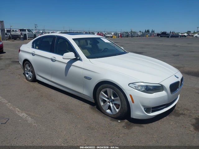 2011 Bmw 528i მანქანა იყიდება აუქციონზე, vin: WBAFR1C53BC672789, აუქციონის ნომერი: 45435222