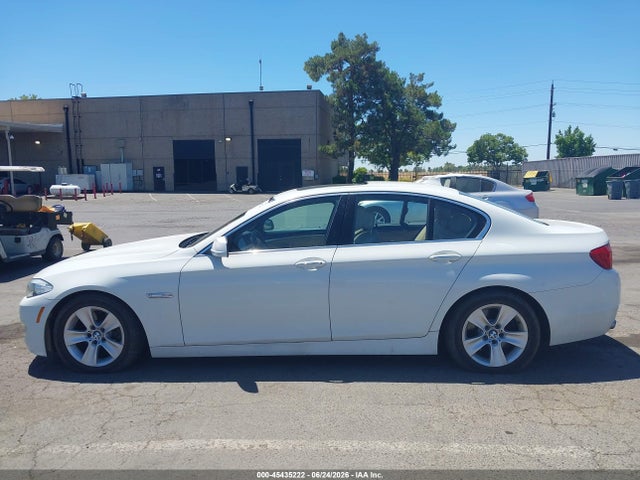 2011 Bmw 528i მანქანა იყიდება აუქციონზე, vin: WBAFR1C53BC672789, აუქციონის ნომერი: 45435222