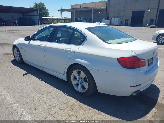 2011 Bmw 528i მანქანა იყიდება აუქციონზე, vin: WBAFR1C53BC672789, აუქციონის ნომერი: 45435222