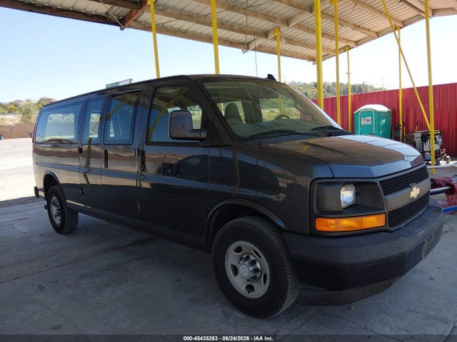 Chevrolet Express 3500 Work Van 2017 1GCZGHFF7H1246448 Image 17