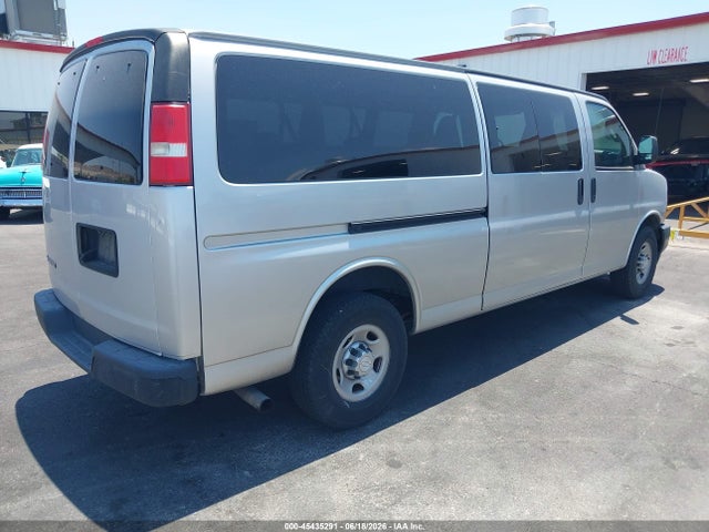 Chevrolet Express 3500 Ls 2018 1GAZGNFG4J1273287 Image 4