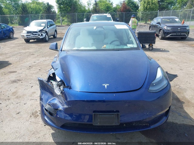 Продаж на аукціоні авто 2024 Tesla Model Y Long Range Dual Motor All-wheel Drive, vin: 7SAYGAEEXRF206209, номер лоту: 45435325