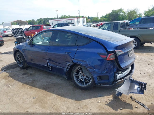 Продаж на аукціоні авто 2024 Tesla Model Y Long Range Dual Motor All-wheel Drive, vin: 7SAYGAEEXRF206209, номер лоту: 45435325
