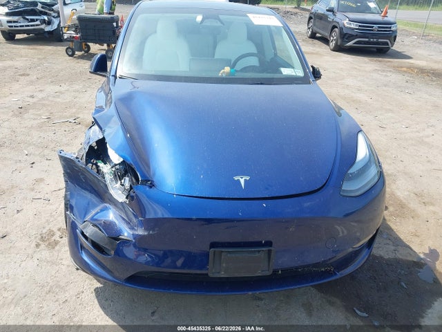 Продаж на аукціоні авто 2024 Tesla Model Y Long Range Dual Motor All-wheel Drive, vin: 7SAYGAEEXRF206209, номер лоту: 45435325