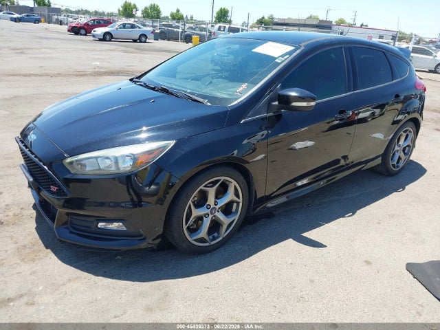 Ford FOCUS ST 2016 1FADP3L99GL396064 Image 2