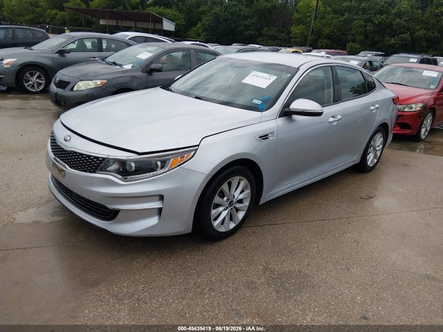 KIA OPTIMA EX 2016 5XXGU4L31GG067232 Image 2
