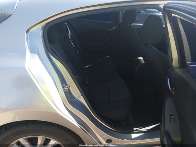 JM1BM1K7XG1322582 Mazda Mazda3 I Sport