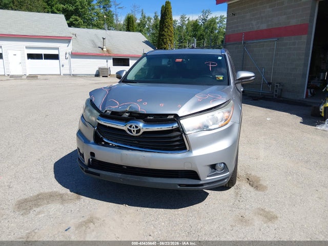 Продажа на аукционе авто 2015 Toyota Highlander Xle V6, vin: 5TDJKRFHXFS158139, номер лота: 45435640